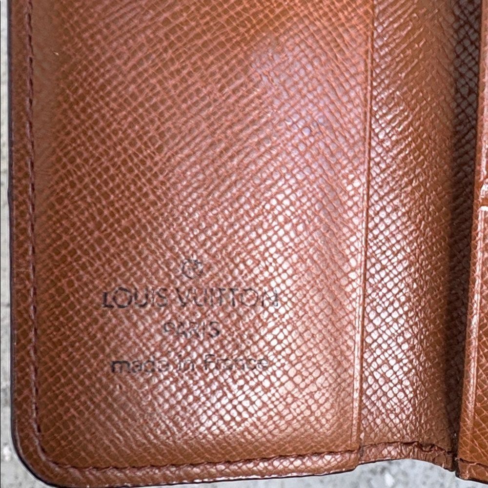 Vintage Louis Vuitton monogram key holder - Picture 10 of 11